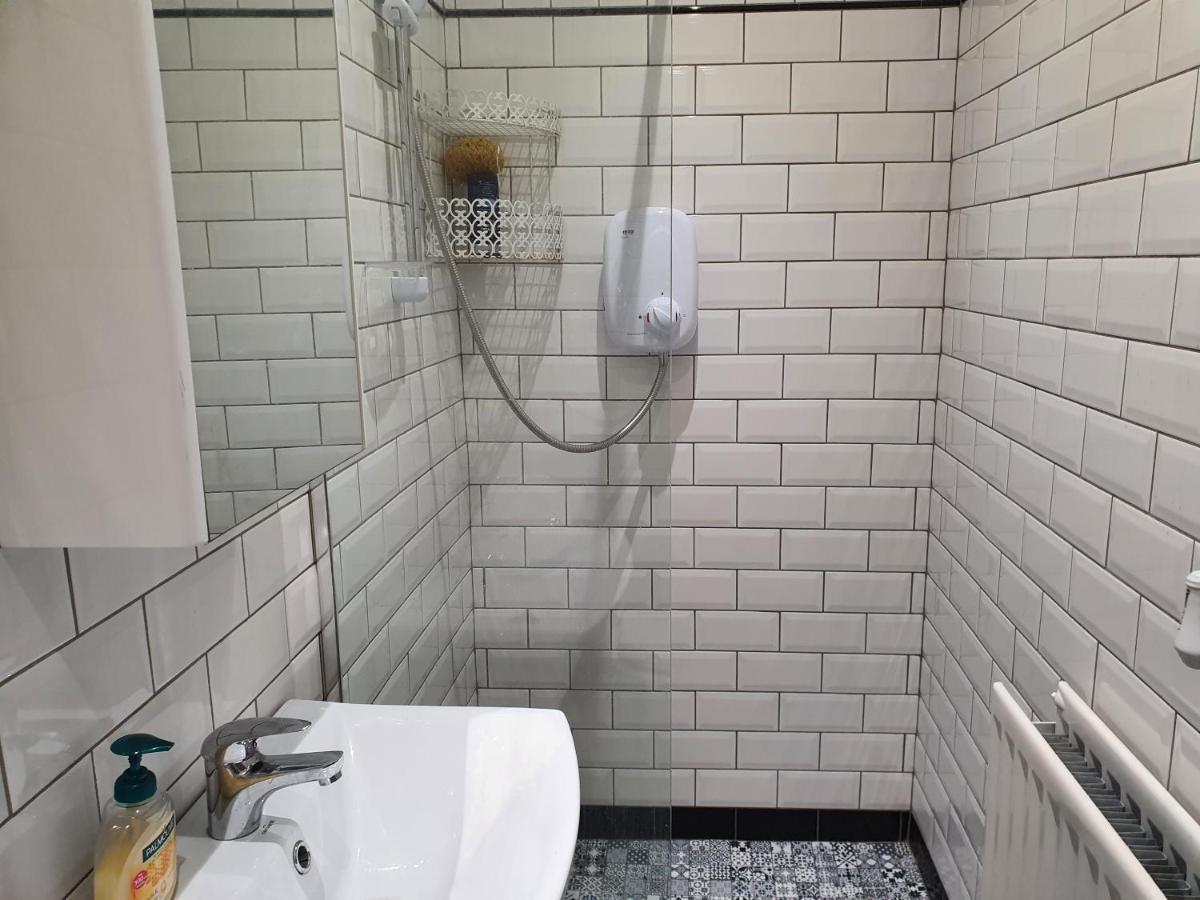 Appartamento The Aul Shop & Public House -Entire Private Annexe Kilcoo Esterno foto